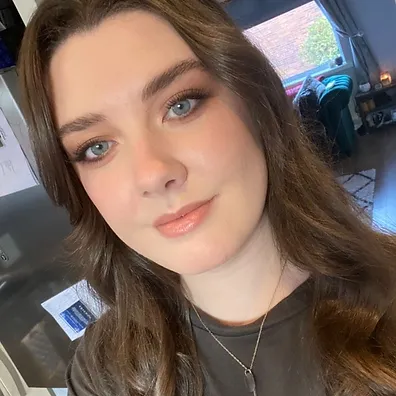 Laura Burtonprofile pic